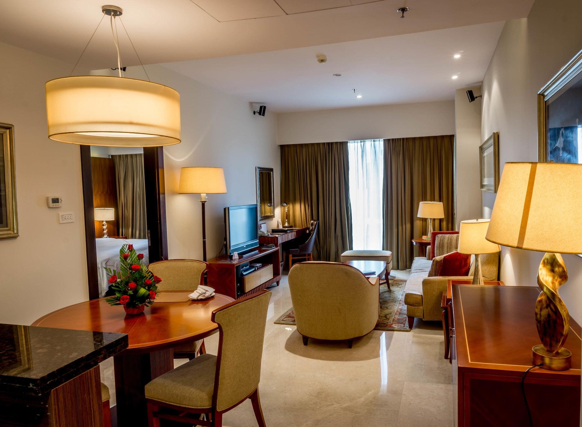 Oakwood Premier Prestige Бангалор Экстерьер фото